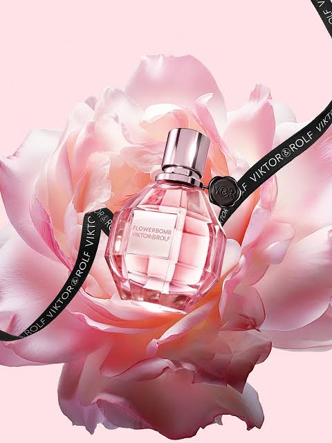 VIKTOR & ROLF Flowerbomb EDP